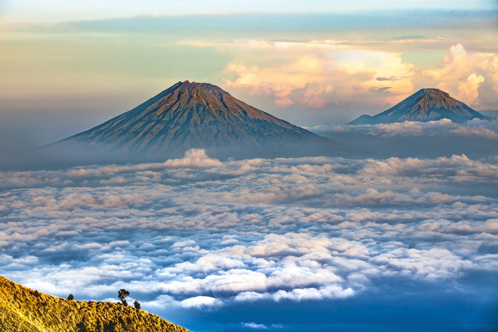 kanenori volcano 3779159 1920